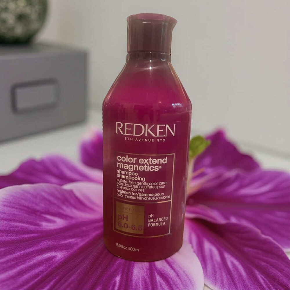Redken Color Extend Magnetics Shampoo  16.9 oz